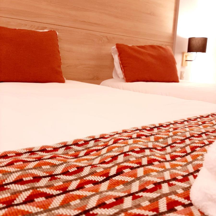 Logis Hotel Relais Saint Jacques - Chateauroux Déols Kültér fotó