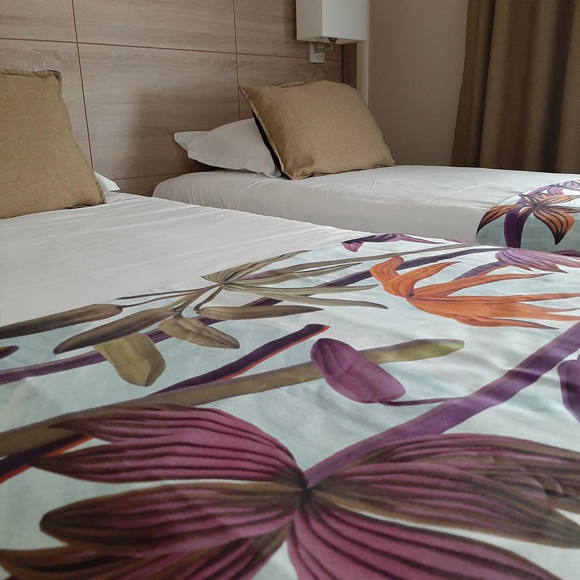 Logis Hotel Relais Saint Jacques - Chateauroux Déols Kültér fotó