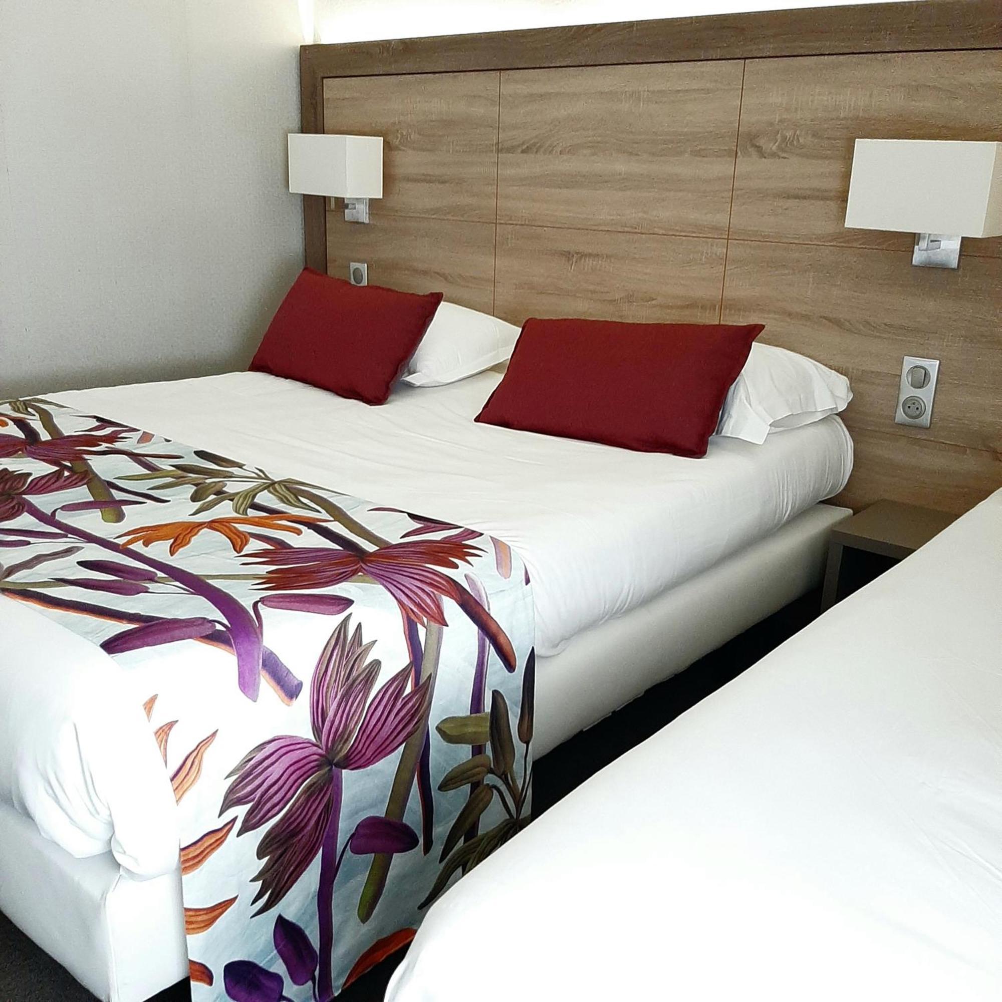 Logis Hotel Relais Saint Jacques - Chateauroux Déols Kültér fotó